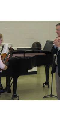 Stephen Clapp, American violinist and music educator, dies at age 74